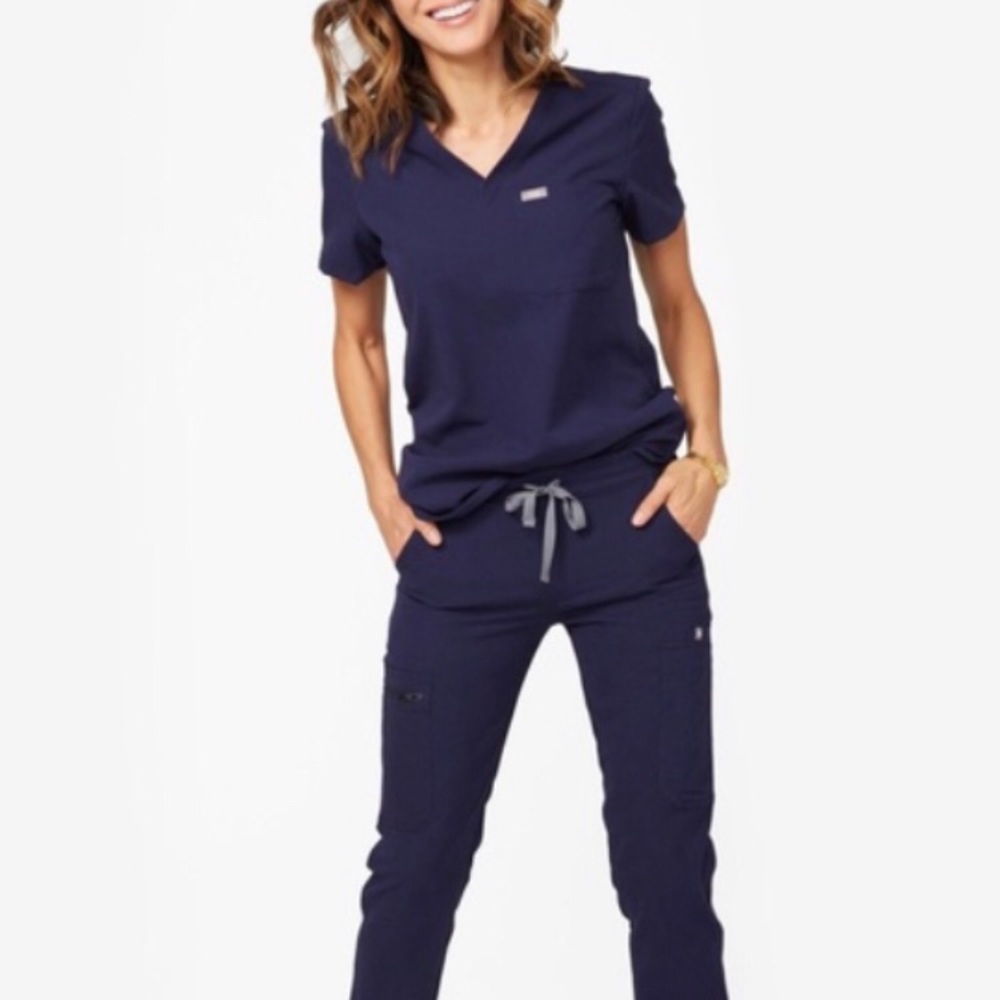 Figs XS navy scrub set